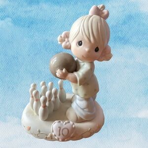 Precious Moments - Growing in Grace - Age 10 1996 - OOB